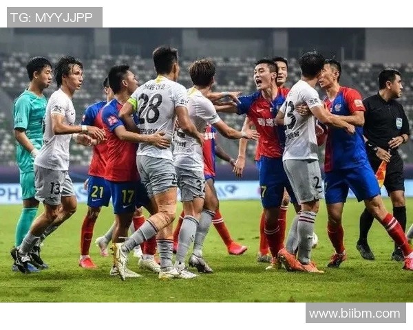 德甲激战尤文图斯与里昂战平红牌事件引发全场热议与争议