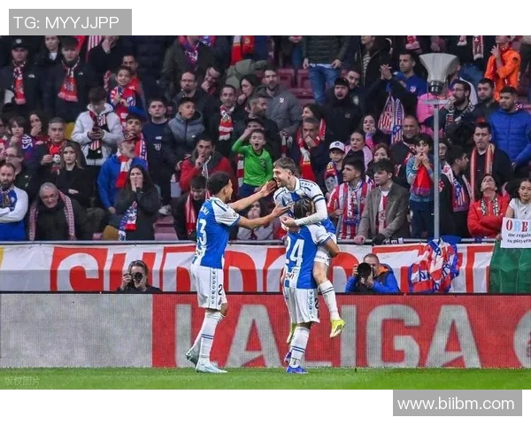 西甲焦点战巴黎圣日耳曼与马竞激战成平局补时进球引发全场热烈反响